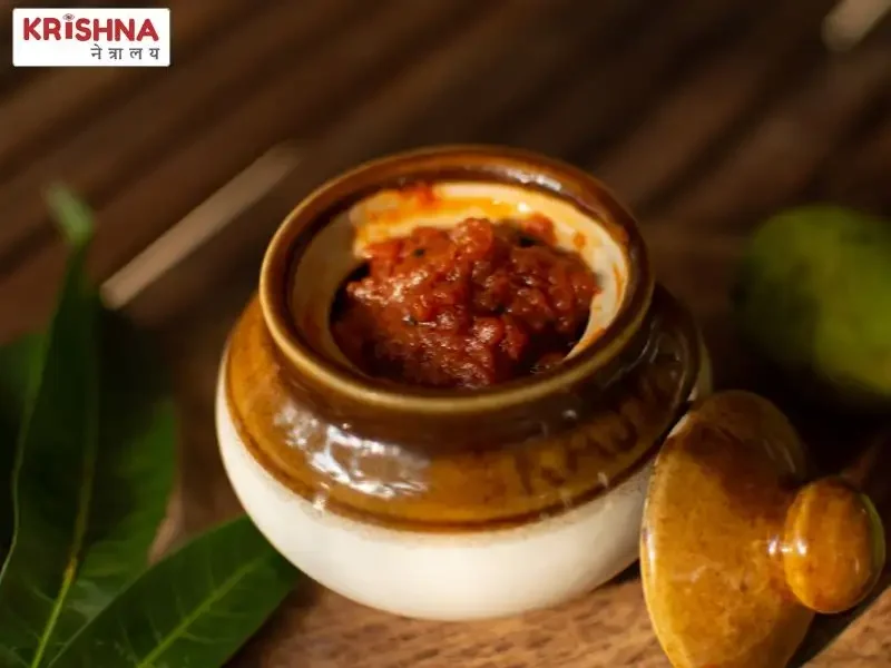 A sour pickle jar to avoid in diet for cataract patient